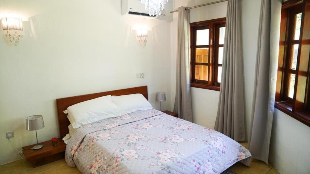 Ogumka, Self Catering , Beoliere, Mahe Hotel Victoria Ngoại thất bức ảnh