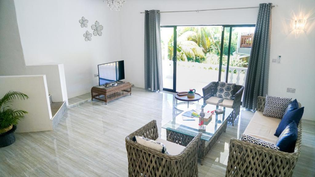 Ogumka, Self Catering , Beoliere, Mahe Hotel Victoria Ngoại thất bức ảnh