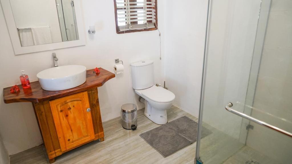 Ogumka, Self Catering , Beoliere, Mahe Hotel Victoria Ngoại thất bức ảnh